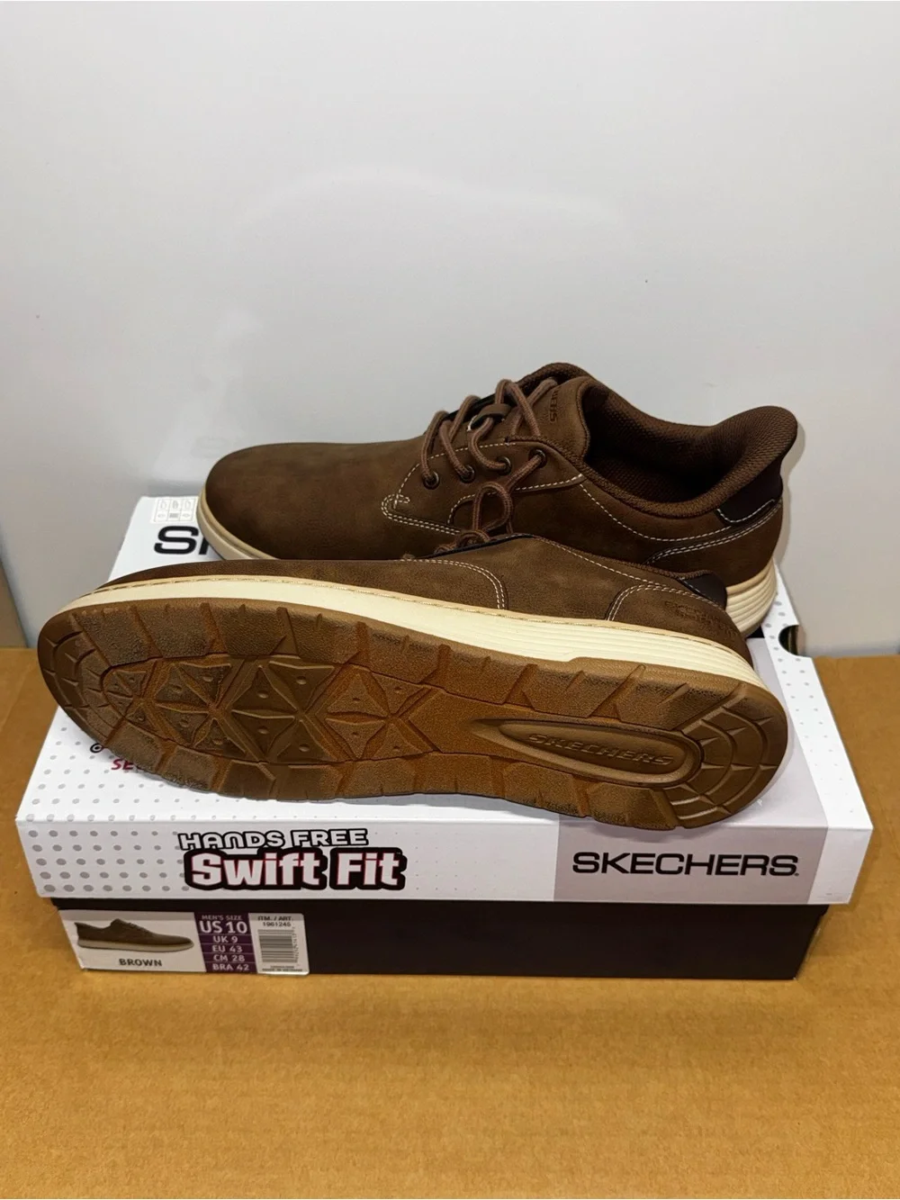 Skechers Men’s Brown Hands Free Swift Fit Casual Shoes. Size 10 - Excellent